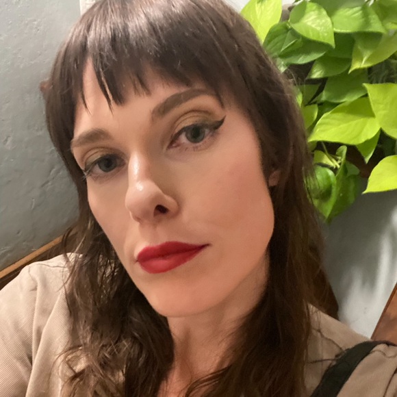 Meet your Posher, Meredith - Picture 1 of 1